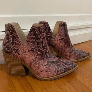 Vince Camuto Gigietta Pink Snakeskin Booties